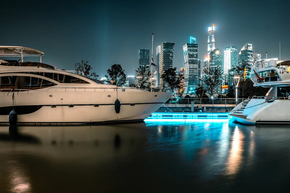 Yacht Routes in Dubai: Marina, Palm Jumeirah & Burj Al Arab